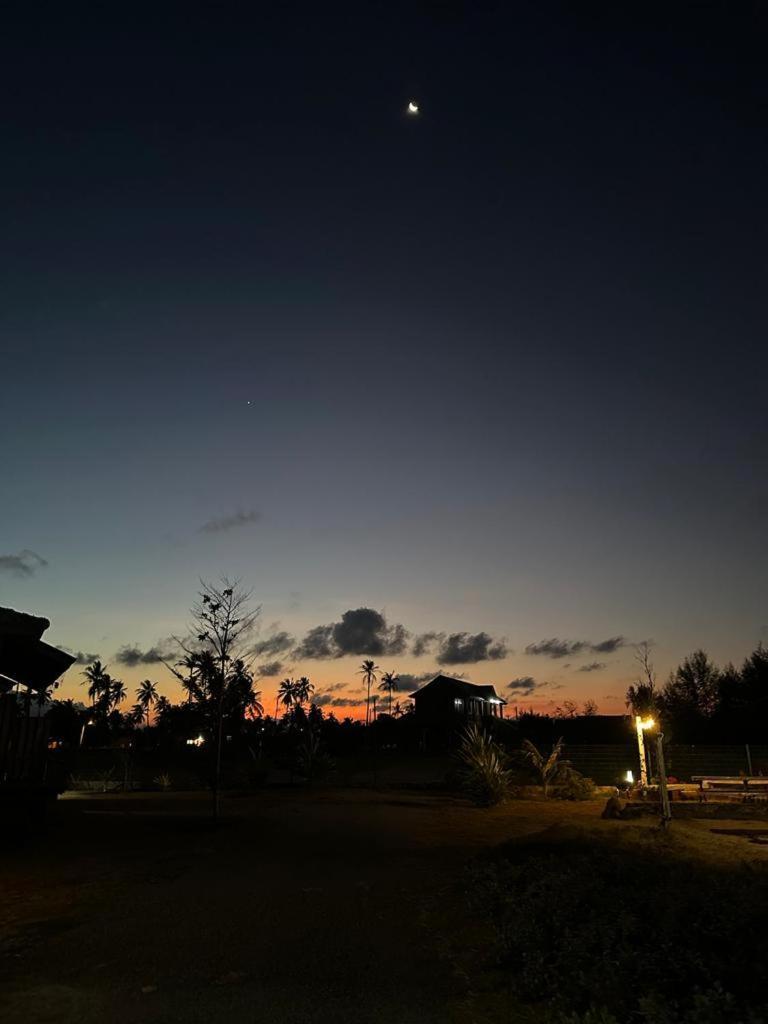 Sekepeng Penarek Apartment Kampung Penarik Luaran gambar